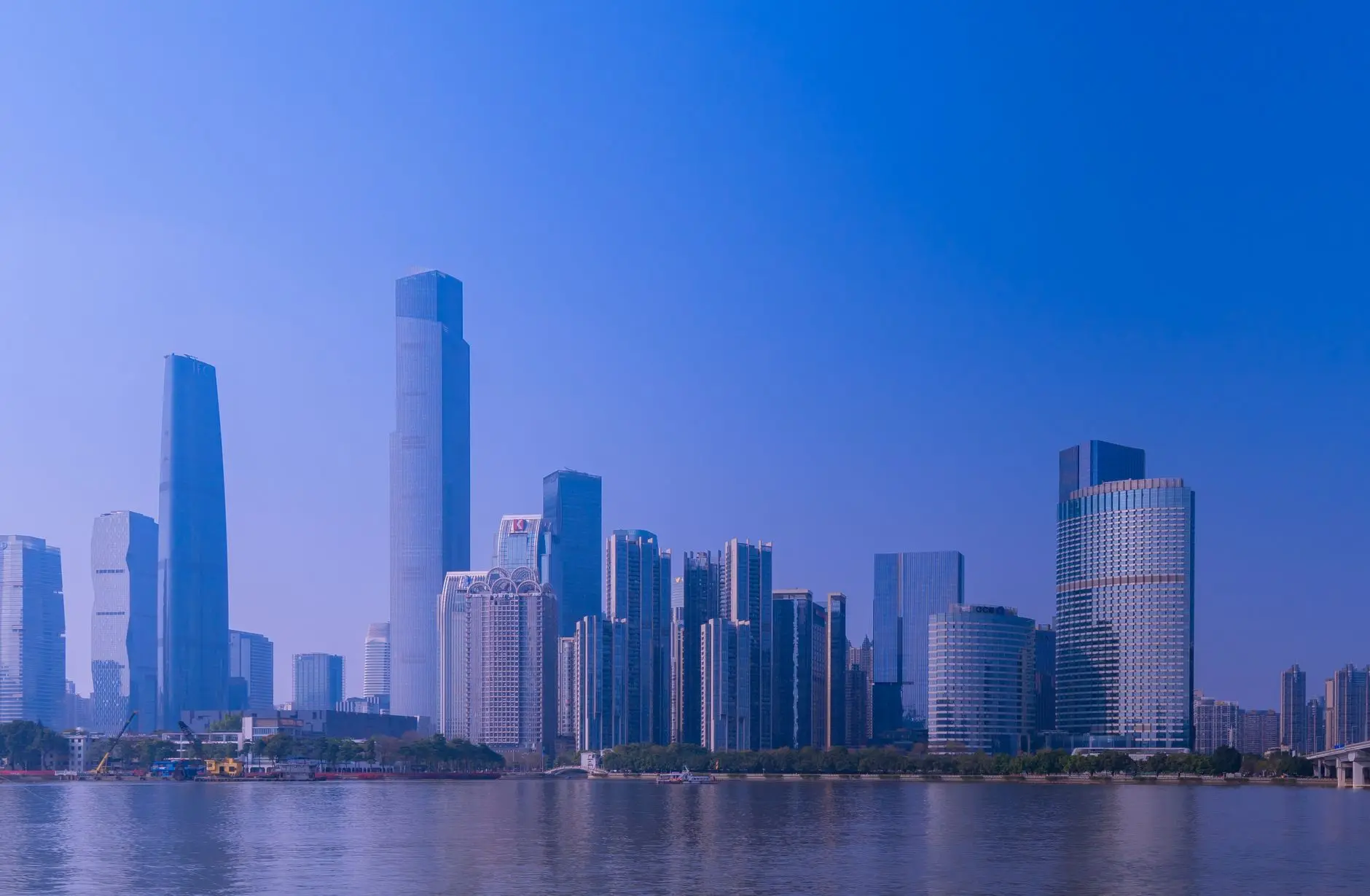 湖北德续恩DR设备技术参数与临床成像质量对比分析